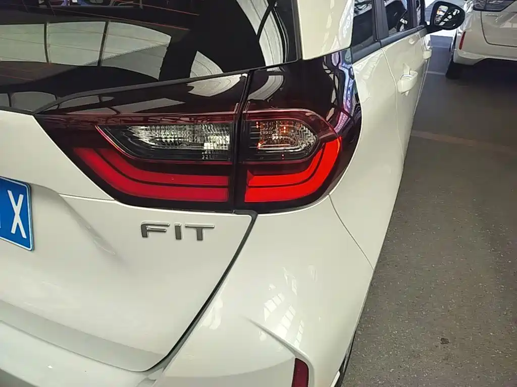 Honda Fit 2023 — фото 8