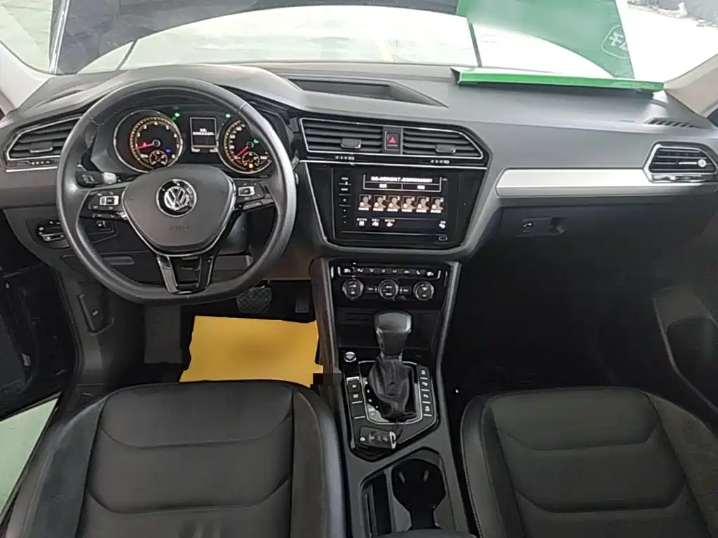 Volkswagen Tiguan L 2020 — фото 10