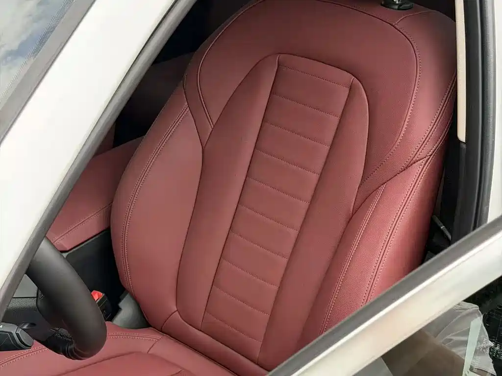 BMW 3 Series 2021 — фото 17