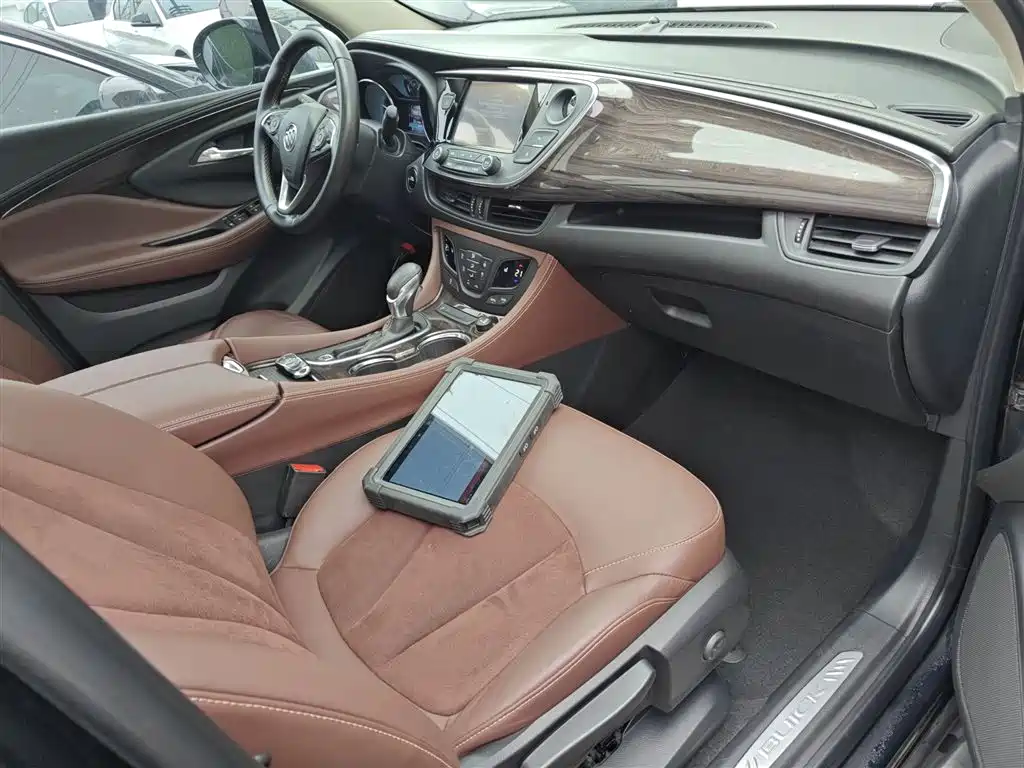 Buick Envision Plus 2017 — фото 20