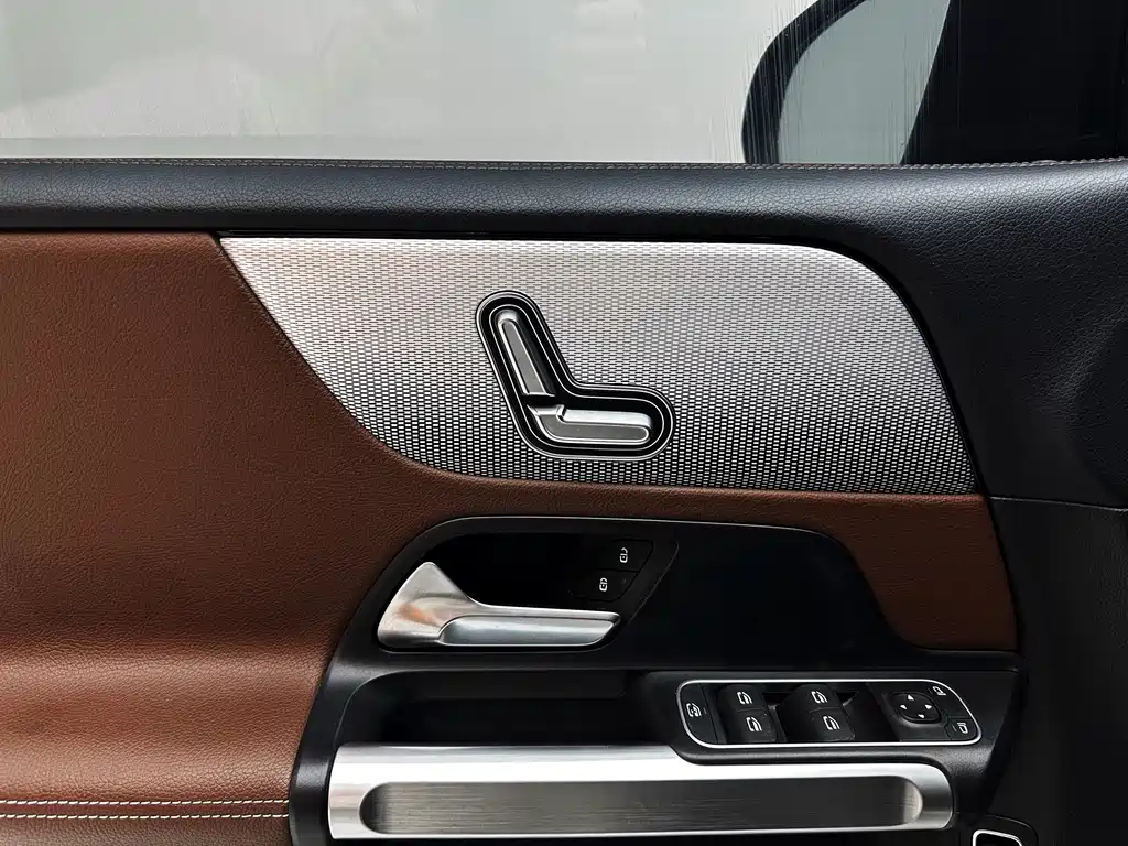 Mercedes-Benz GLB 2021 — фото 20