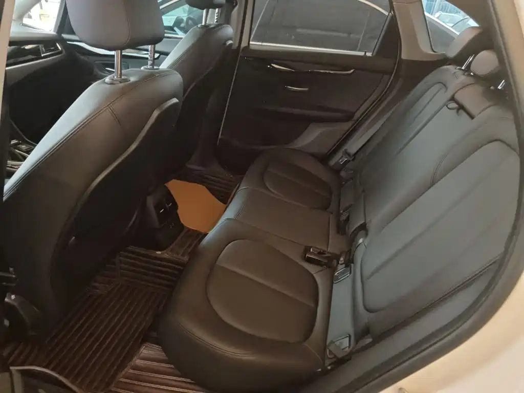 BMW 2 Series Station Wagon 2019 — фото 17