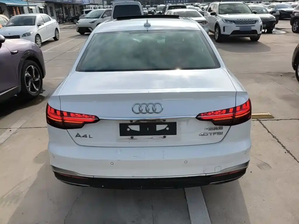 Audi A4L 2021