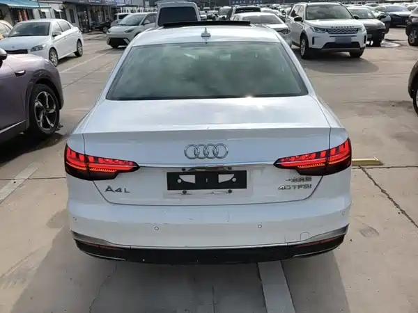 Audi A4L 2021