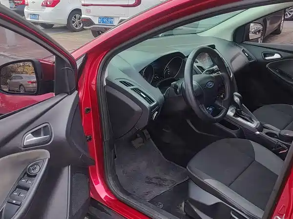 Ford Focus 2015