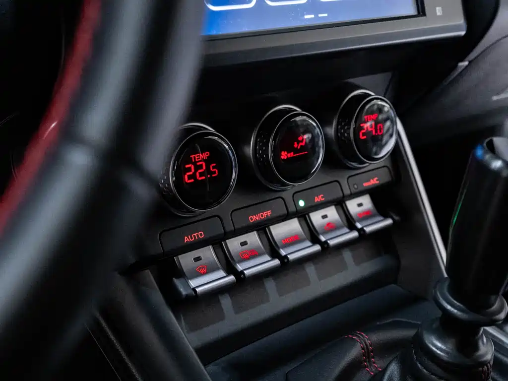 Subaru BRZ 2022 — фото 10