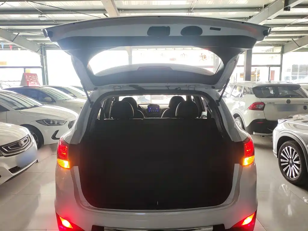 Hyundai ix35 2015 — фото 19