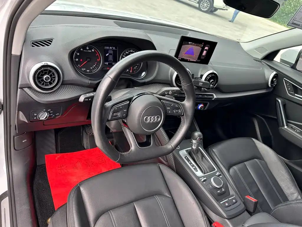 Audi Q2L 2022 — фото 15