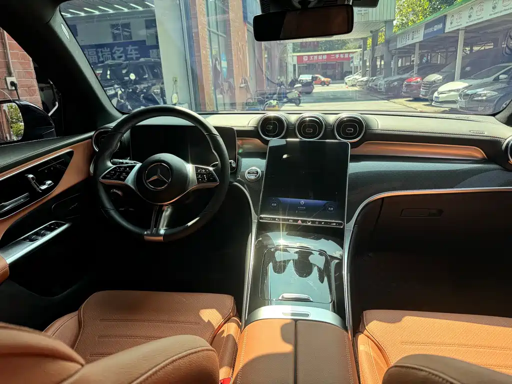 Mercedes-Benz GLC 2024