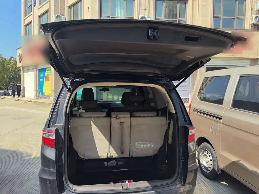 Honda Odyssey 2018 — фото 19