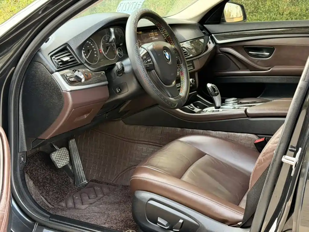 BMW 5 Series 2016 — фото 14