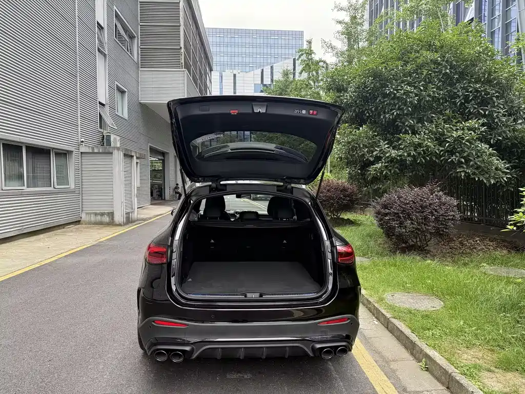 Mercedes-Benz GLC AMG 2025 — фото 4