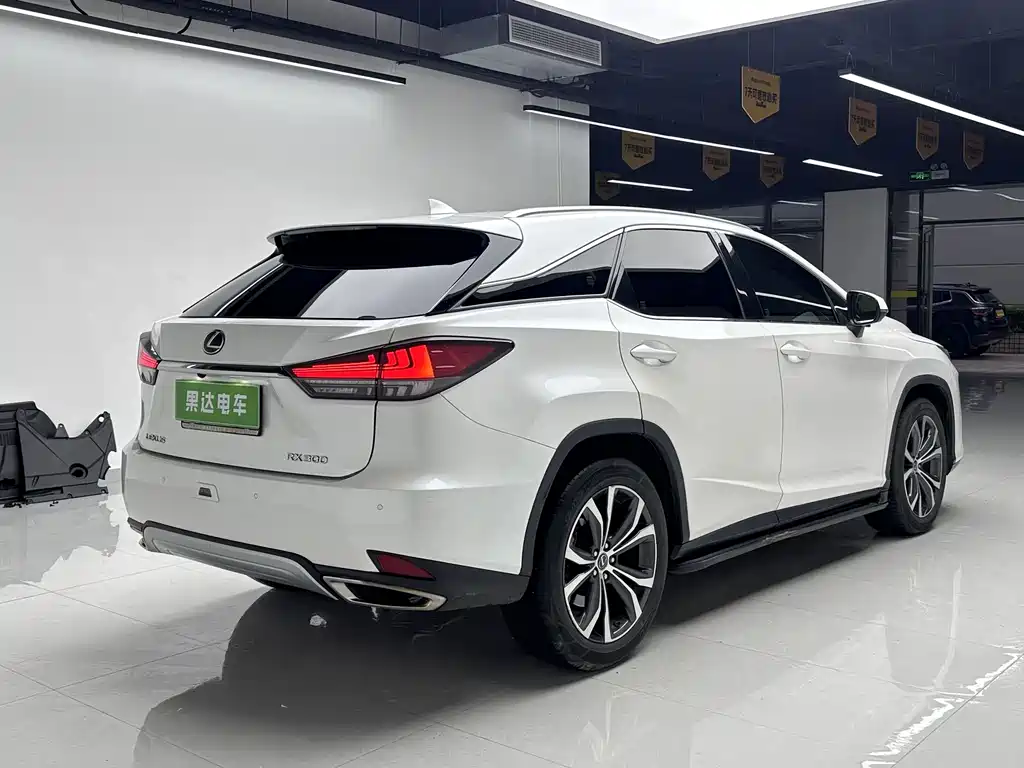 Lexus RX 2020 — фото 4