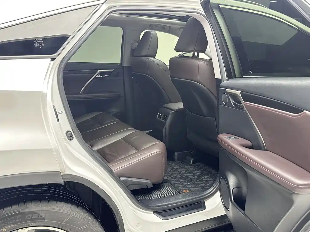 Lexus RX 2020 — фото 17