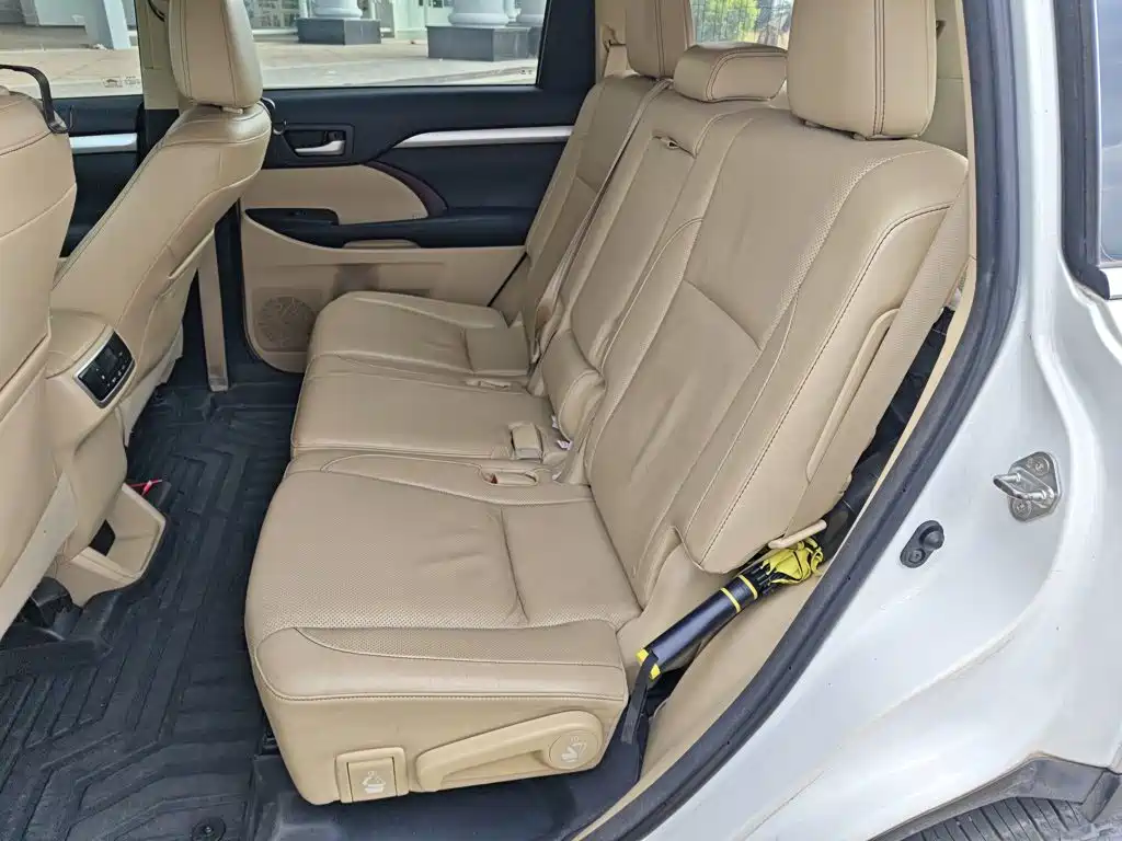 Toyota Highlander 2016 — фото 15