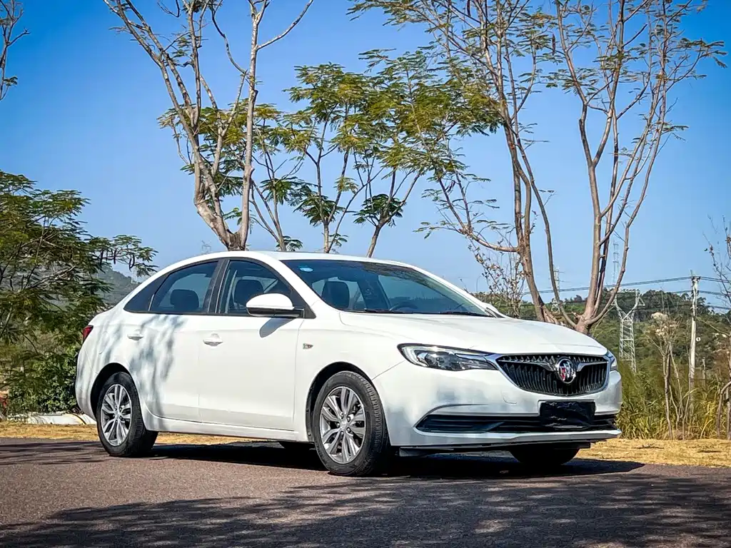 Buick Excelle 2020 — фото 3