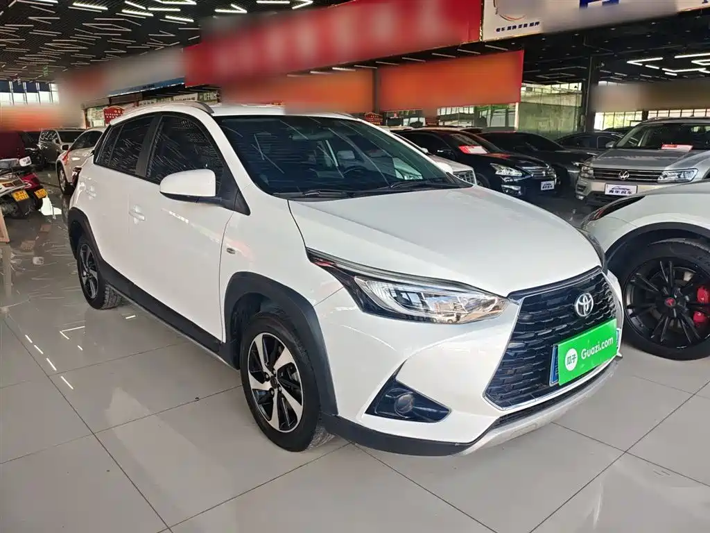 Toyota Yaris L 2022 — фото 22
