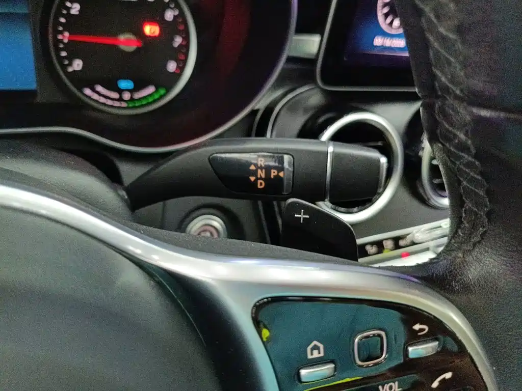 Mercedes-Benz C-Class 2019 — фото 10