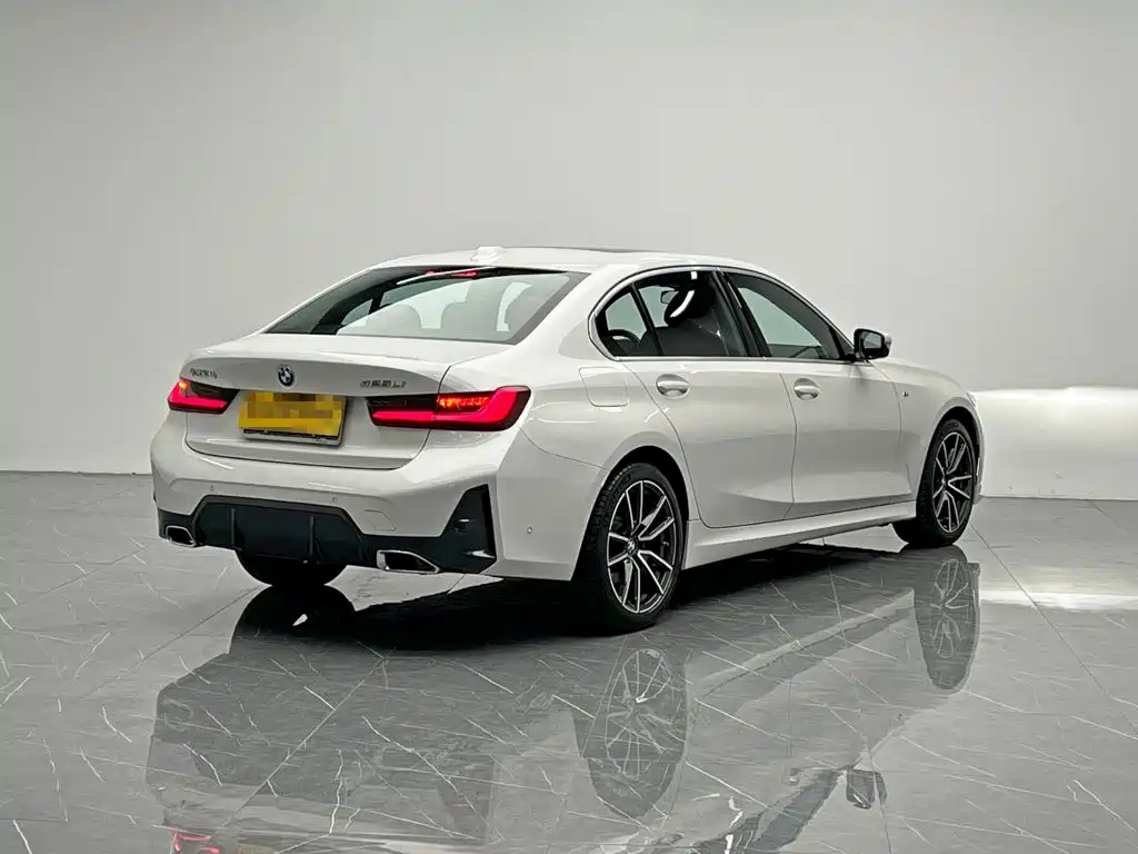 BMW 3 Series 2024