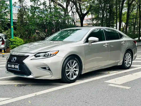 Lexus ES 2015