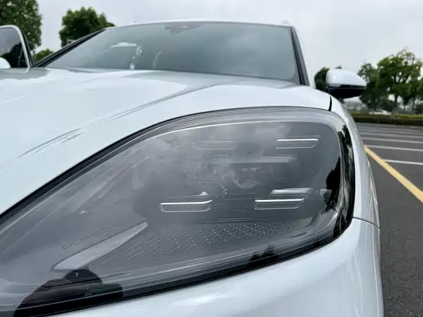 Porsche Cayenne 2025