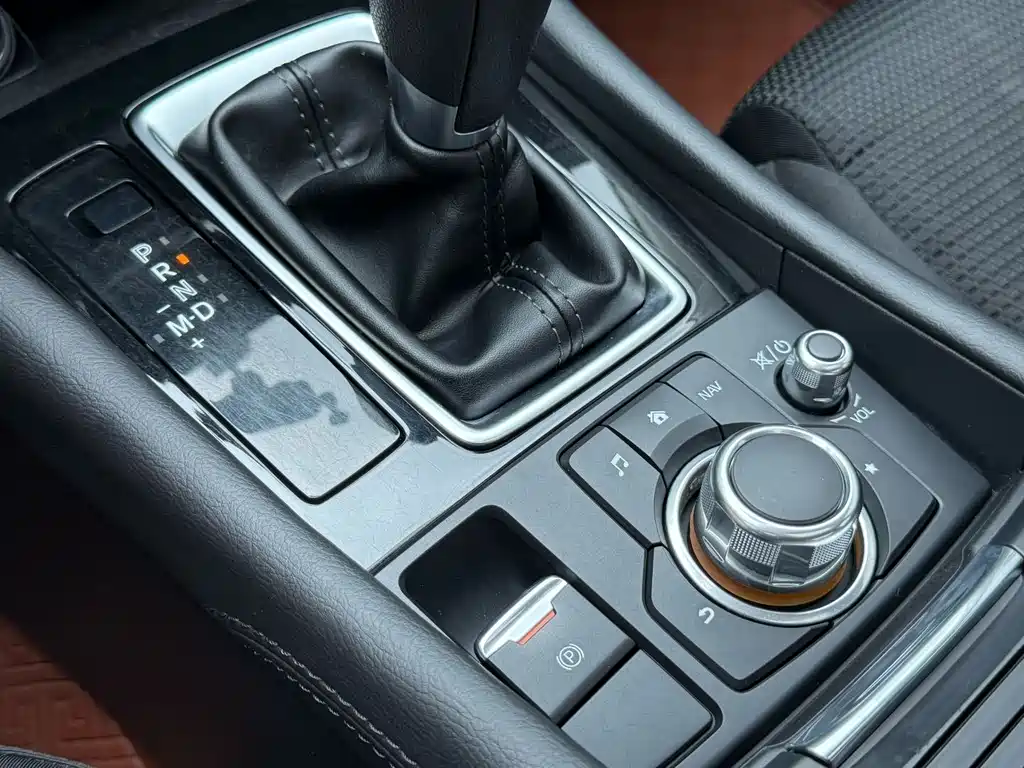 Mazda 3 Angkesela 2019 — фото 19