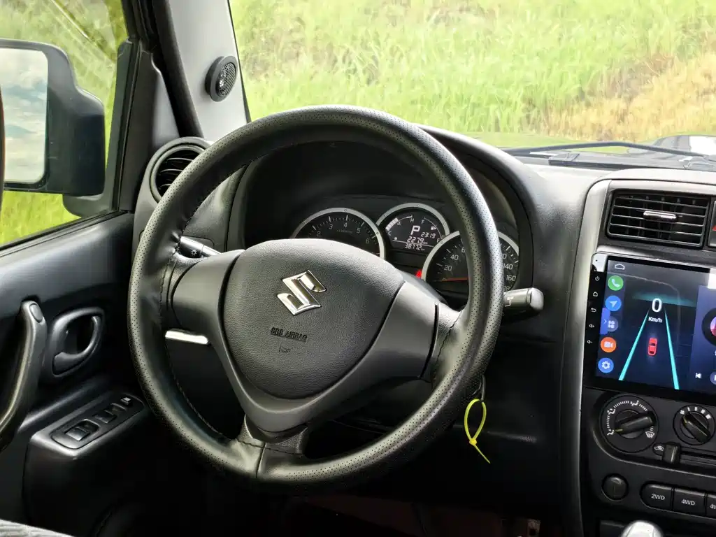 Suzuki Jimny 2016 — фото 22
