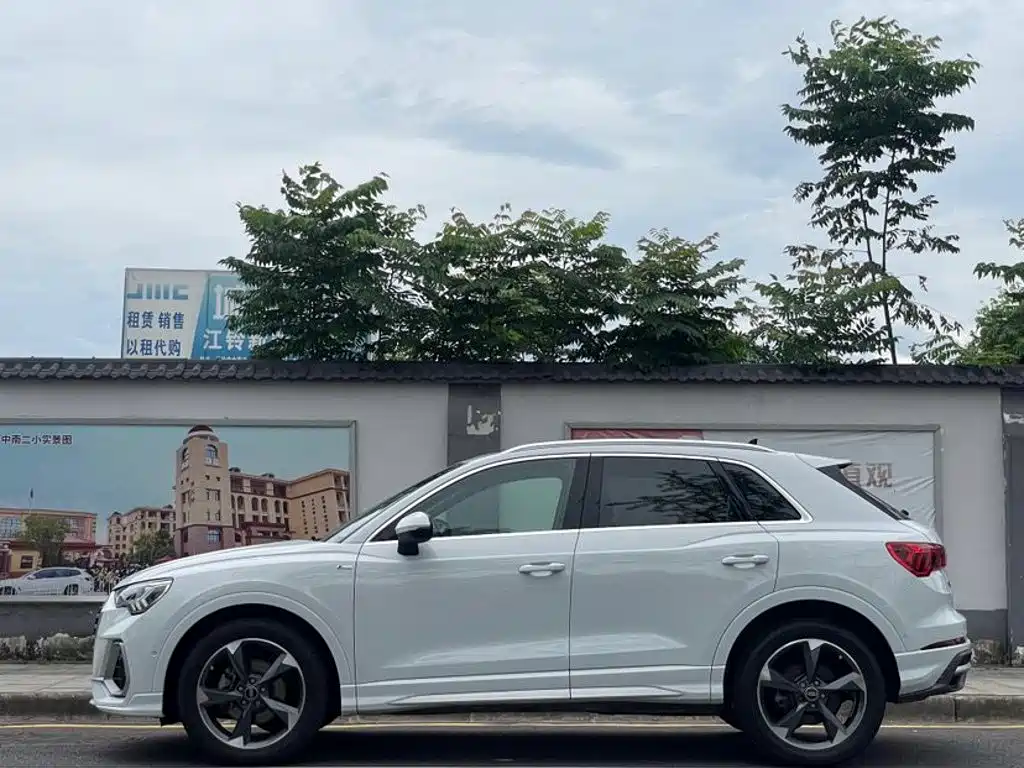 Audi Q3 2022