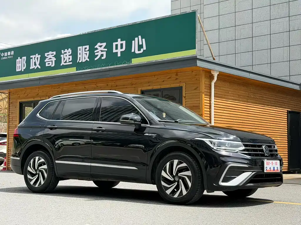 Volkswagen Tiguan L 2023 — фото 3