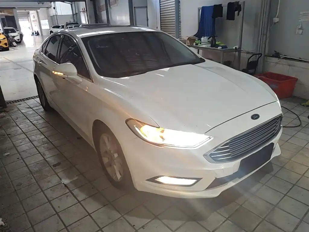 Ford Mondeo 2018 — фото 4
