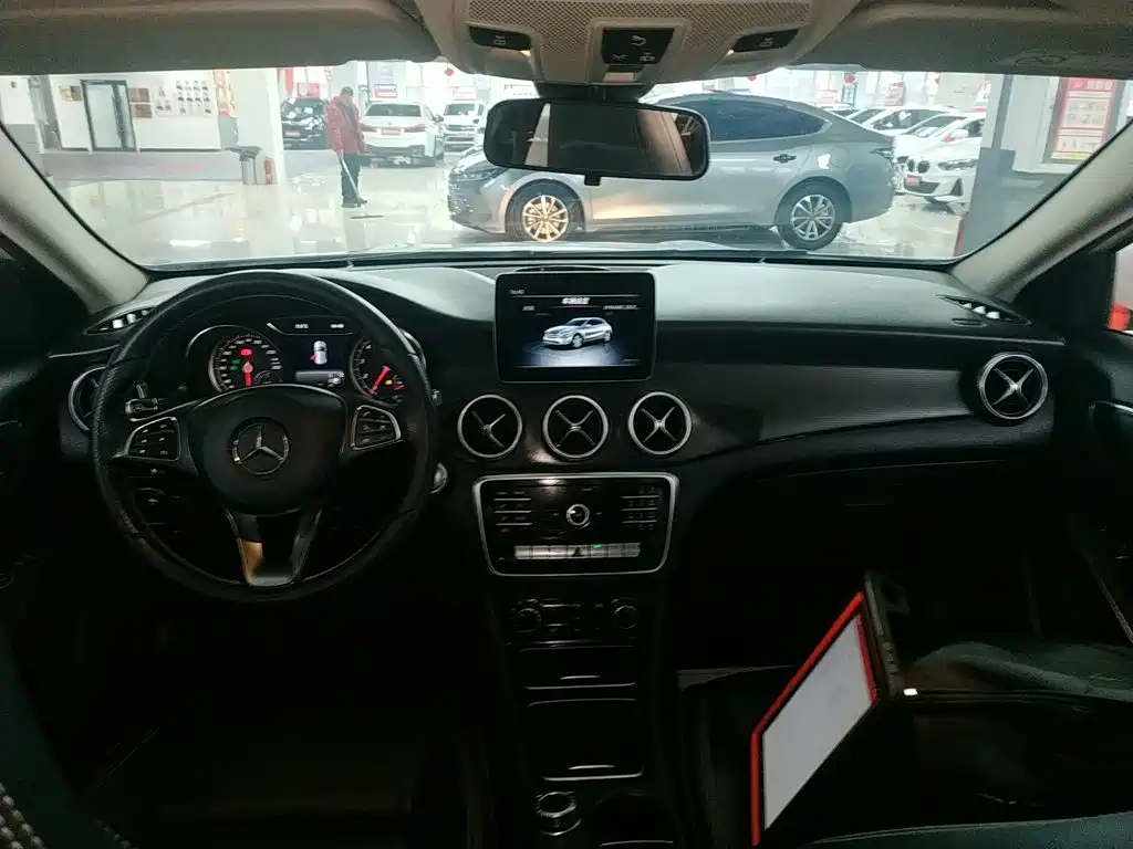 Mercedes-Benz GLA 2018 — фото 10