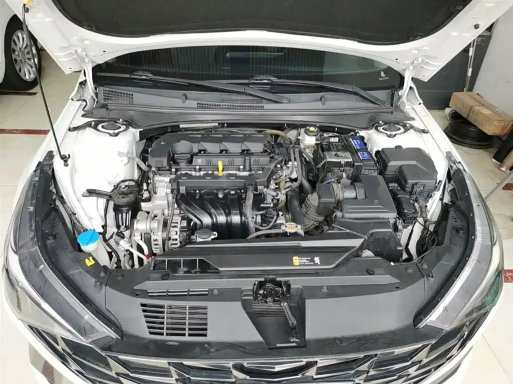 Hyundai Elantra 2021 — фото 20