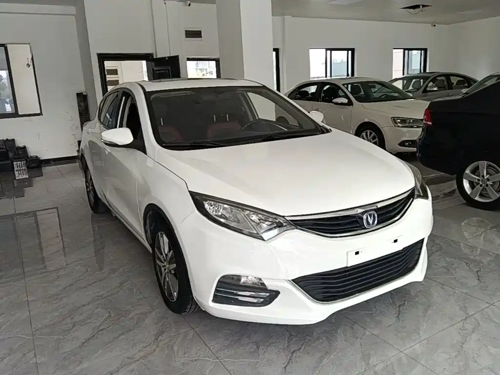Changan Eado XT 2016 — фото 4