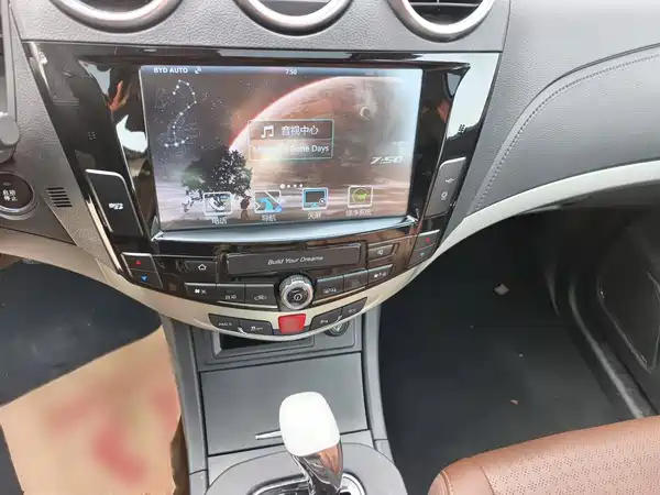 BYD S7 2015