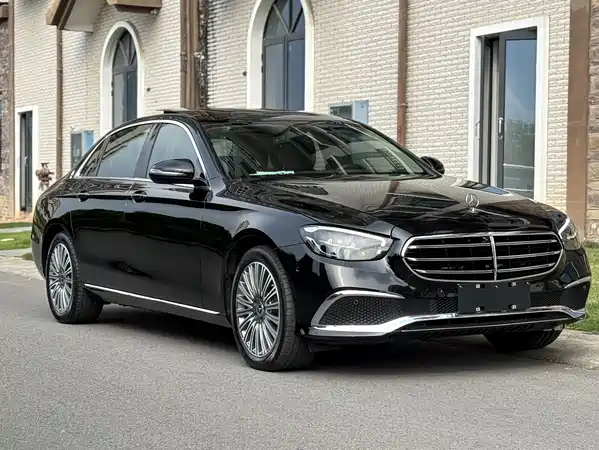 Mercedes-Benz E-Class 2022