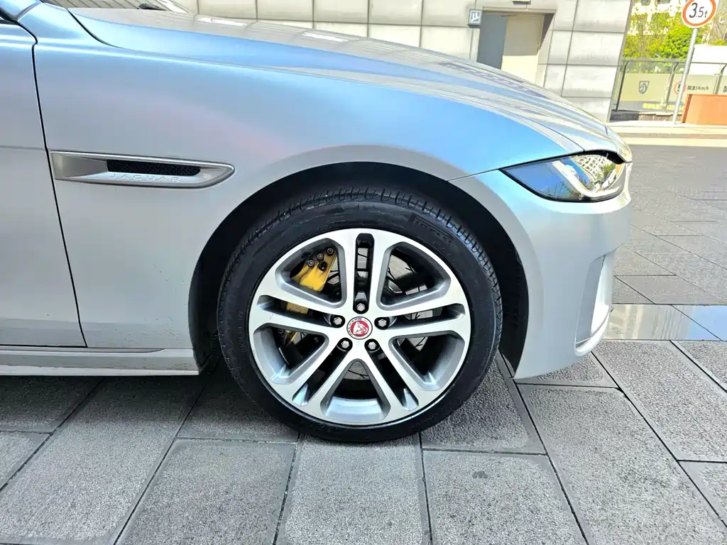 Jaguar XEL 2022 — фото 17
