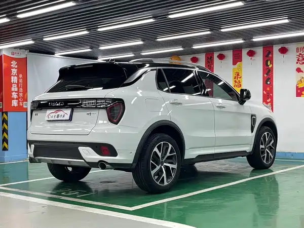 Lynk & Co 01 2017