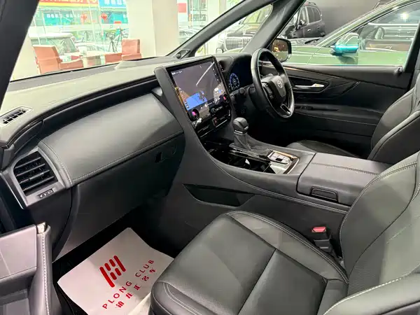 Toyota Alphard 2026