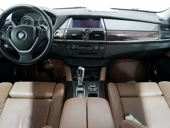 BMW X6 2012