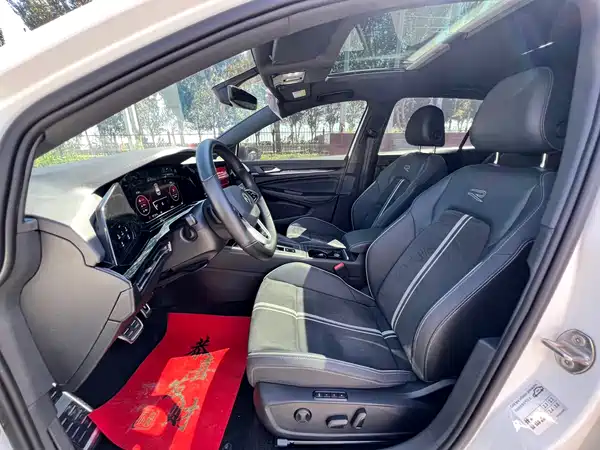 Volkswagen Golf 2022