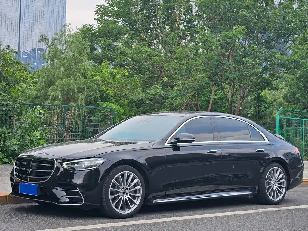 Mercedes-Benz S-Class 2023