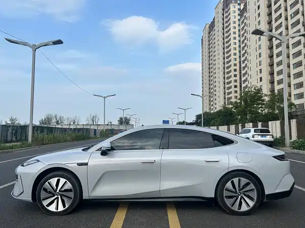 Geely Galaxy E8 2024