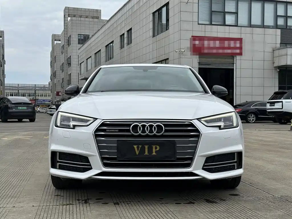 Audi A4L 2017 — фото 3