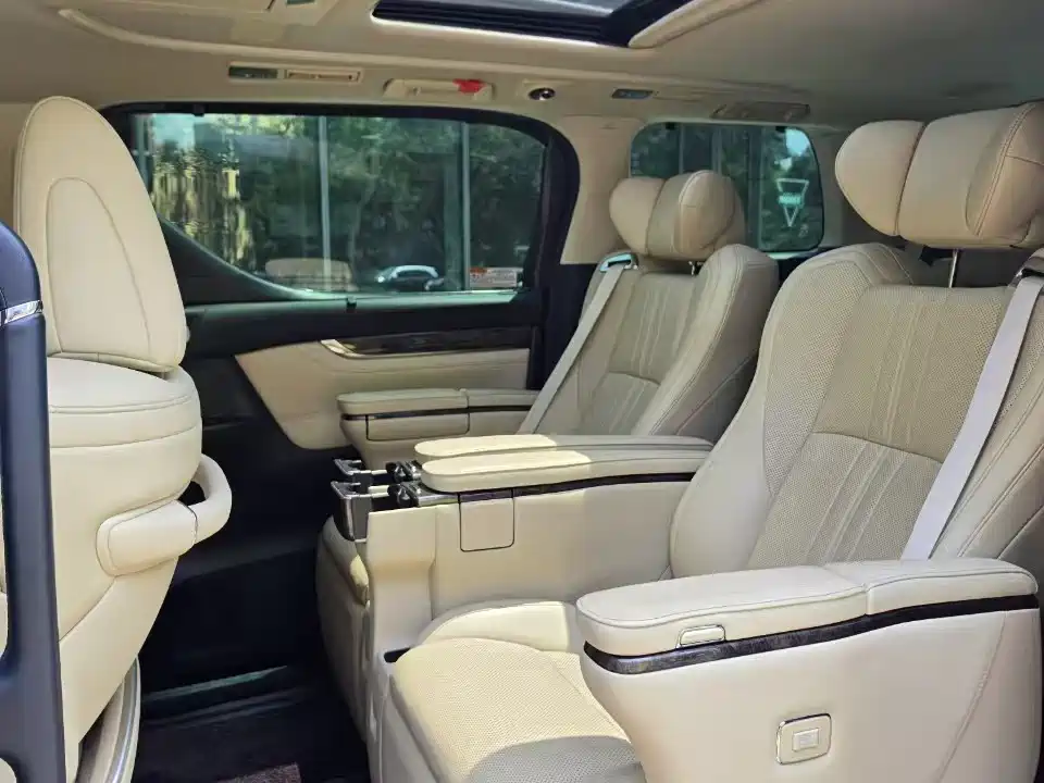 Toyota Alphard 2020 — фото 3