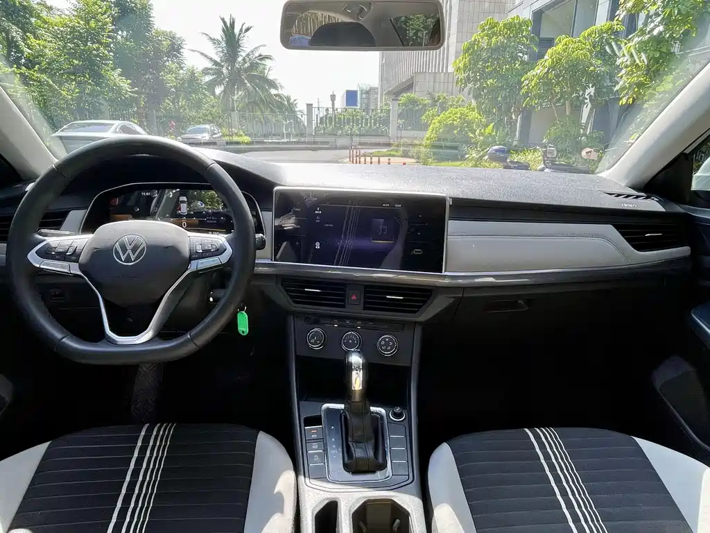 Volkswagen Bora 2023