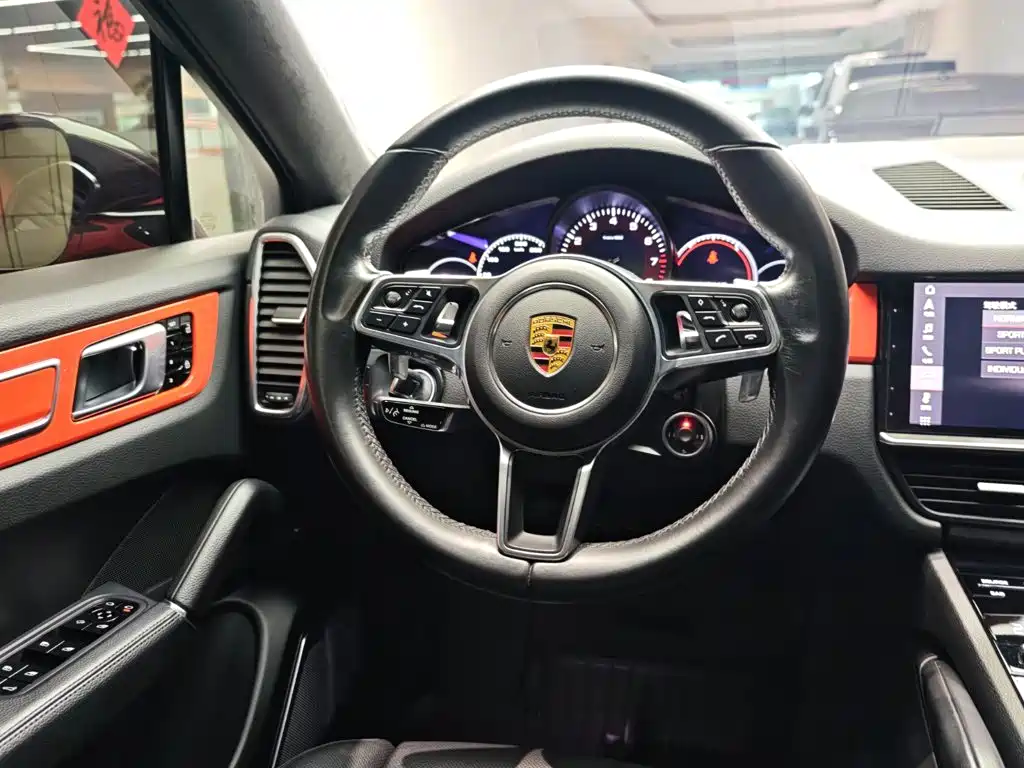 Porsche Cayenne 2021 — фото 14