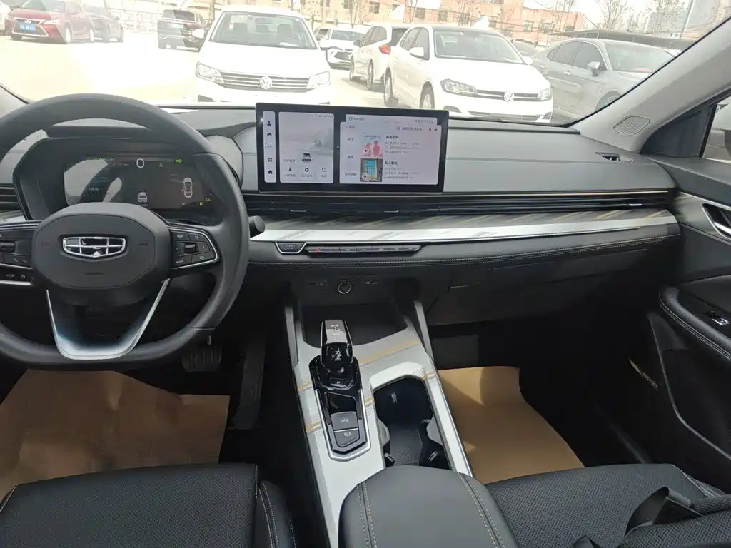 Geely Emgrand L Hip 2024 — фото 13