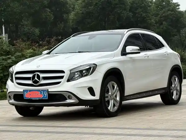 Mercedes-Benz GLA 2016