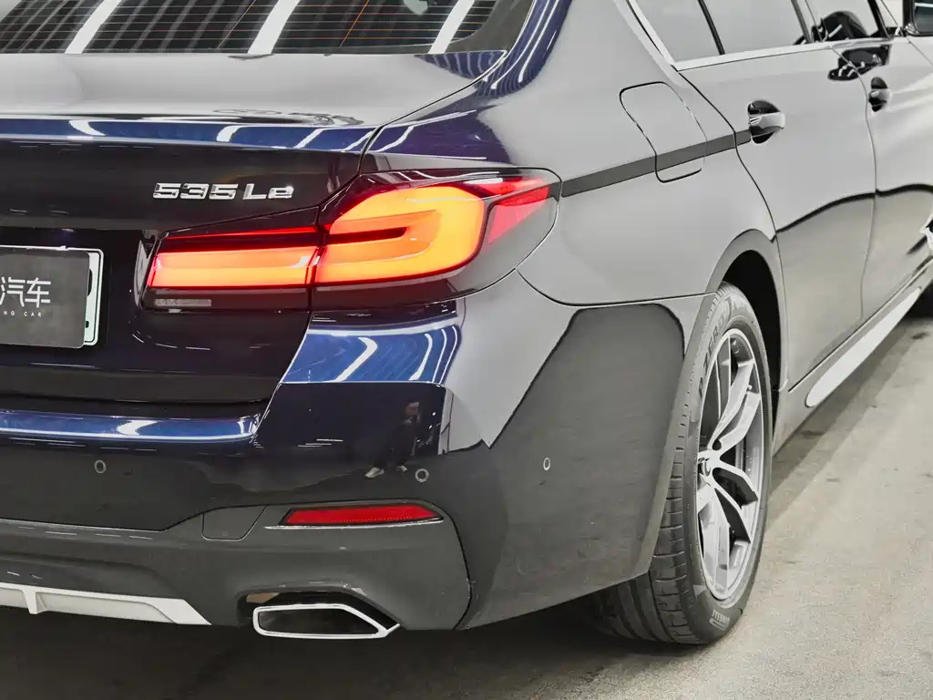BMW 5 Series New Energy 2022 — фото 35
