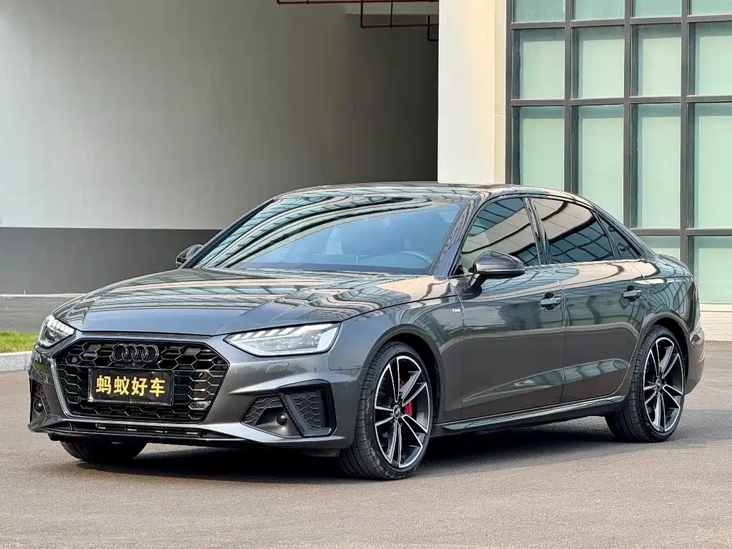 Audi A4L 2023 — фото 1